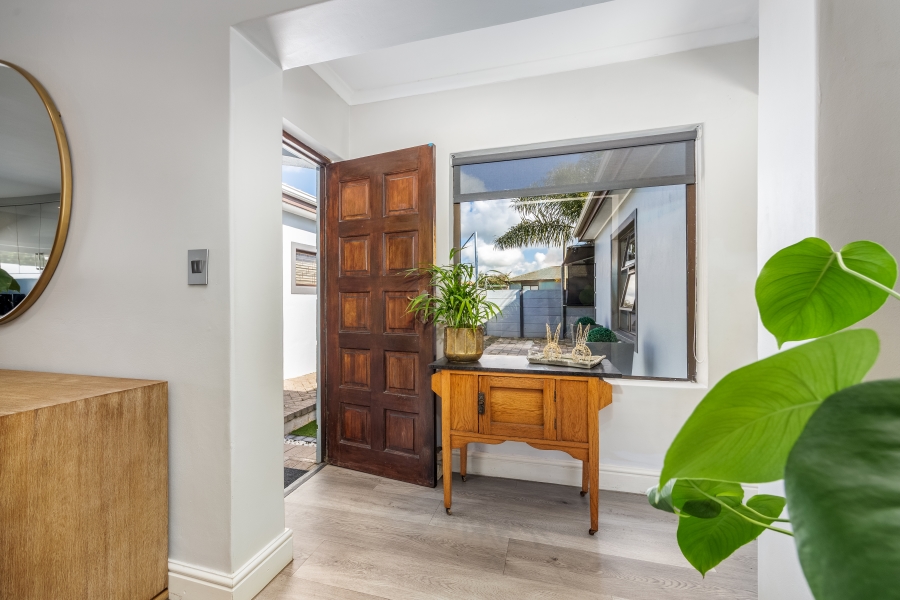 4 Bedroom Property for Sale in Wellway Park Western Cape